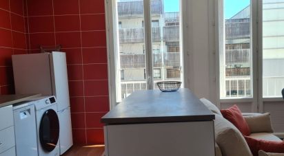 Appartement 4 pièces de 67 m² à Bordeaux (33300)