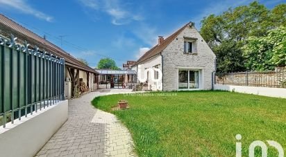 Longère 8 pièces de 210 m² à Anet (28260)