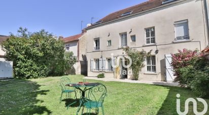 Maison 7 pièces de 236 m² à Rosny-sur-Seine (78710)