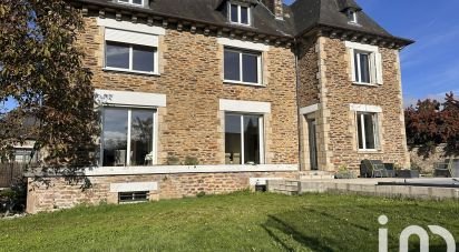 Maison 10 pièces de 247 m² à Bourgbarré (35230)