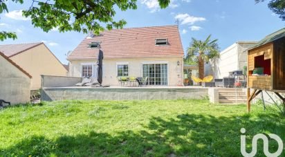 House 7 rooms of 130 m² in Villers-sous-Saint-Leu (60340)