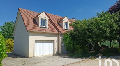 Maison 7 pièces de 132 m² à Hanches (28130)
