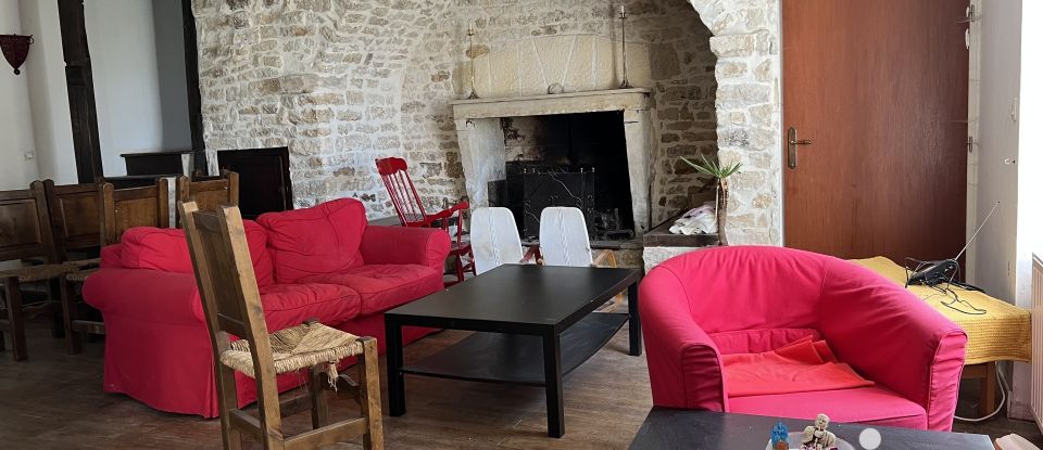Maison rustique 7 pièces de 192 m² à - (79110)