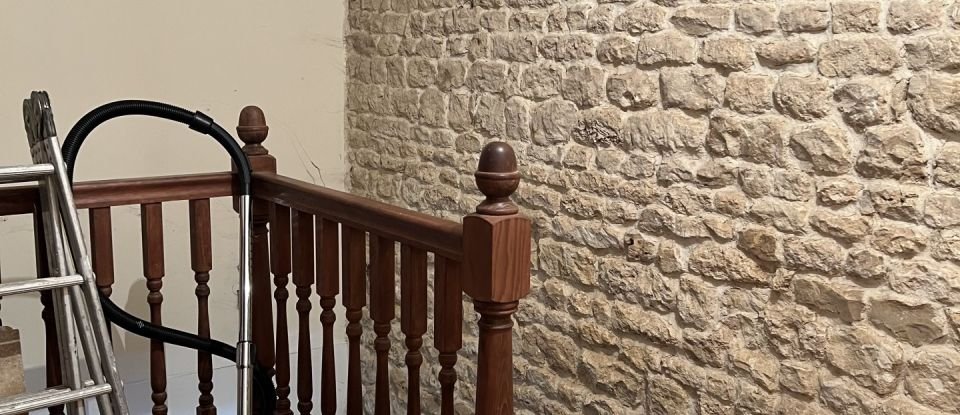 Maison rustique 7 pièces de 192 m² à - (79110)