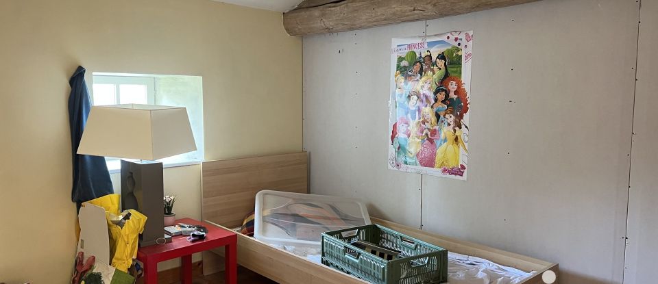 Maison rustique 7 pièces de 192 m² à - (79110)