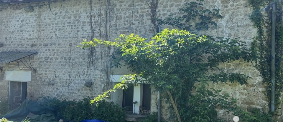 Maison rustique 7 pièces de 192 m² à - (79110)