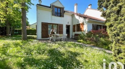 House 6 rooms of 132 m² in Buc (78530)