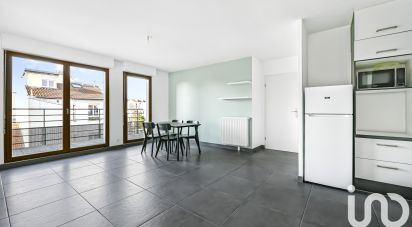 Appartement 3 pièces de 65 m² à Montreuil (93100)