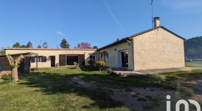 Maison 5 pièces de 98 m² à Bussac-Forêt (17210)