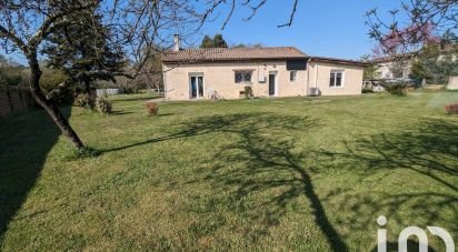 Maison 5 pièces de 98 m² à Bussac-Forêt (17210)