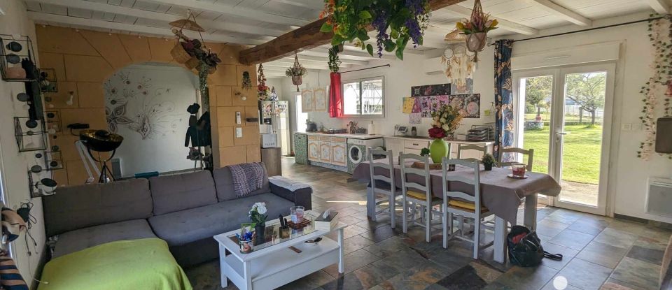Maison 5 pièces de 98 m² à Bussac-Forêt (17210)