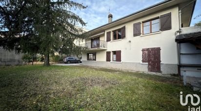 House 7 rooms of 154 m² in Fontaine (38600)
