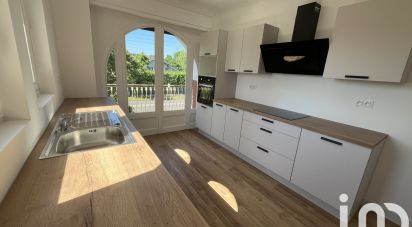 Apartment 4 rooms of 92 m² in Lescar (64230)