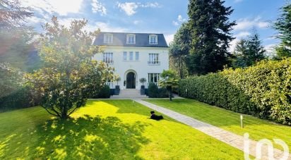 Maison 10 pièces de 364 m² à Sceaux (92330)