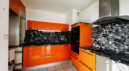 Apartment 4 rooms of 85 m² in Saint-Priest-en-Jarez (42270)