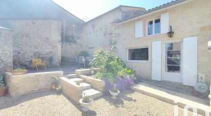 Maison 5 pièces de 140 m² à Lussac (33570)