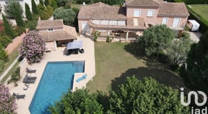 Maison 12 pièces de 234 m² à Carpentras (84200)