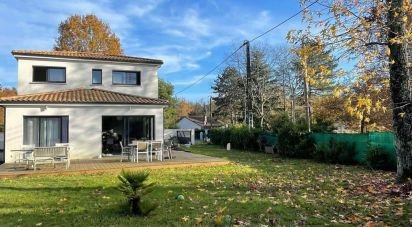 House 5 rooms of 114 m² in Le Pian-Médoc (33290)