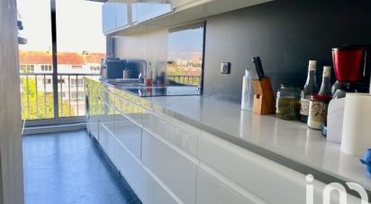 Apartment 3 rooms of 90 m² in Bordeaux (33000)