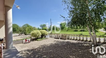 Building in Moissac (82200) of 230 m²