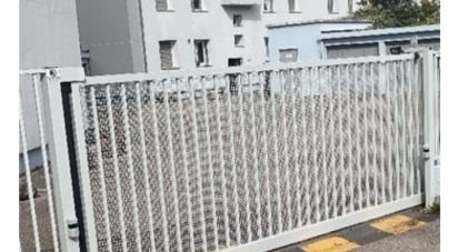 Parking of 16 m² in Grenoble (38100)