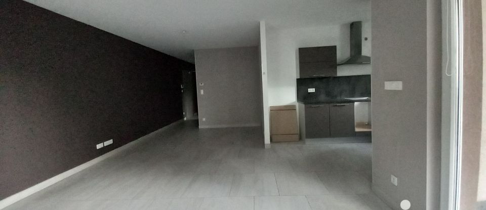 Apartment 3 rooms of 77 m² in Saint-Avold (57500)