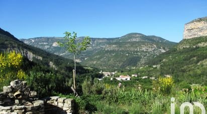 Maison 8 pièces de 204 m² à Rémuzat (26510)