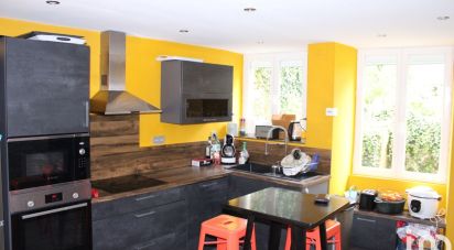 House 6 rooms of 132 m² in Langogne (48300)