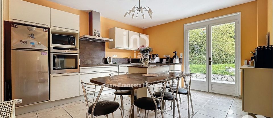 Maison 5 pièces de 144 m² à Pont-à-Marcq (59710)