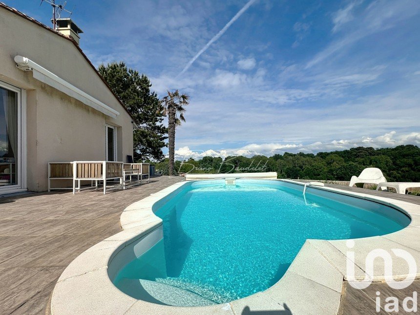 House 5 rooms of 108 m² in Créon (33670)