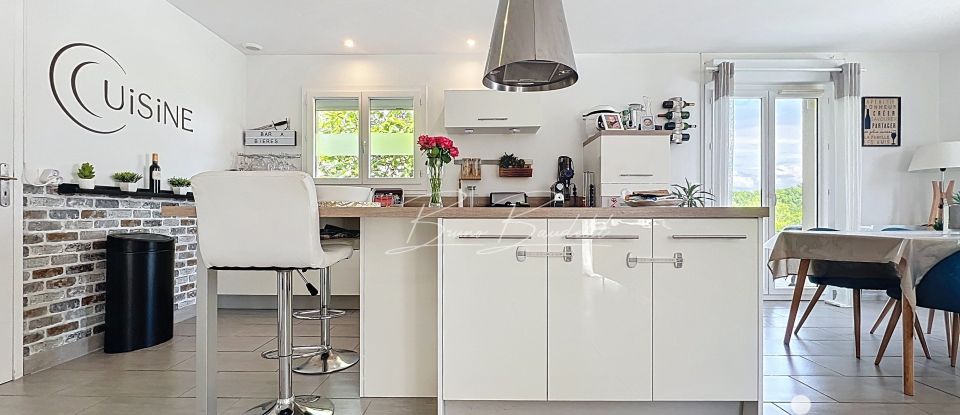 House 5 rooms of 108 m² in Créon (33670)
