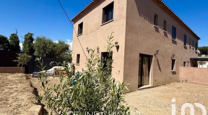 Maison 5 pièces de 120 m² à Saint-Cyr-sur-Mer (83270)