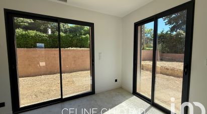 Maison 5 pièces de 120 m² à Saint-Cyr-sur-Mer (83270)