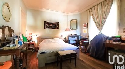 House 5 rooms of 110 m² in Viroflay (78220)
