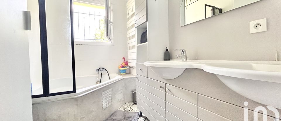 House 5 rooms of 120 m² in Saint-André-de-Cubzac (33240)
