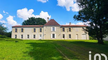 Mansion 8 rooms of 173 m² in Aiffres (79230)