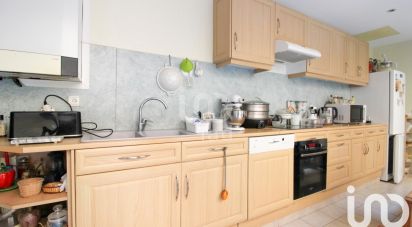 Apartment 3 rooms of 87 m² in Saint-Affrique (12400)