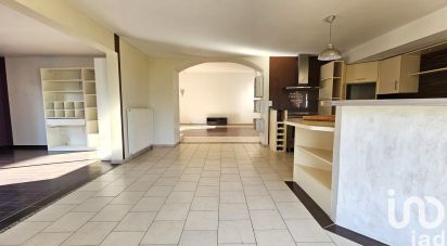 Maison 8 pièces de 211 m² à Mettray (37390)