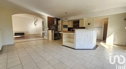 Maison 8 pièces de 211 m² à Mettray (37390)