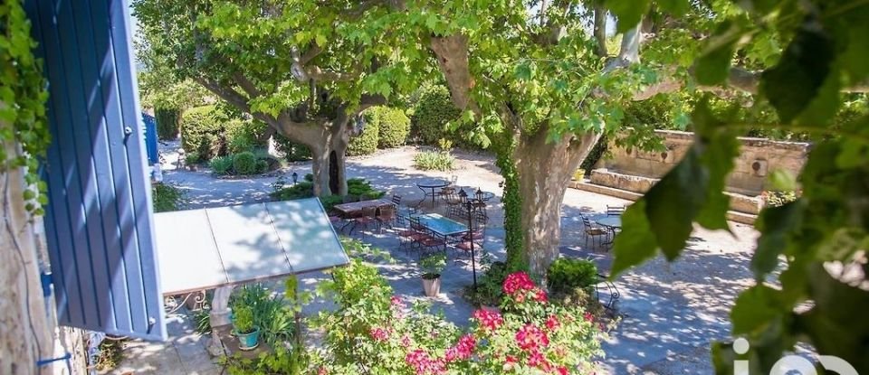 Mas 16 rooms of 584 m² in Robion (84440)