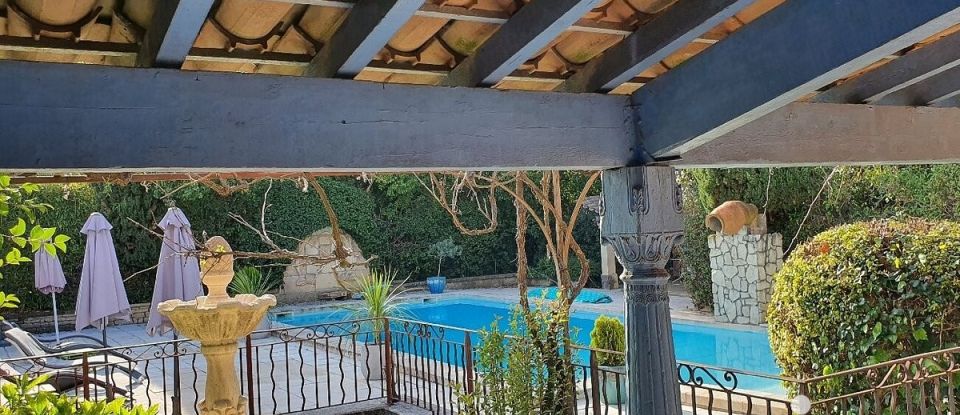 Mas 16 rooms of 584 m² in Robion (84440)