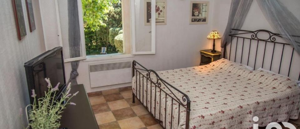 Mas 16 rooms of 584 m² in Robion (84440)