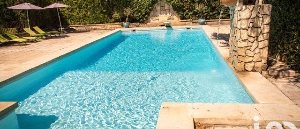 Mas 16 rooms of 584 m² in Robion (84440)