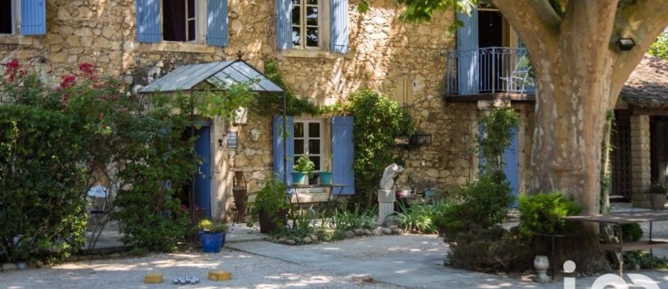Mas 16 rooms of 584 m² in Robion (84440)