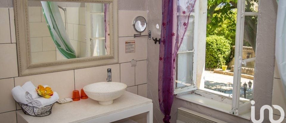 Mas 16 rooms of 584 m² in Robion (84440)