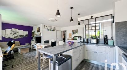 Apartment 3 rooms of 72 m² in Pontault-Combault (77340)