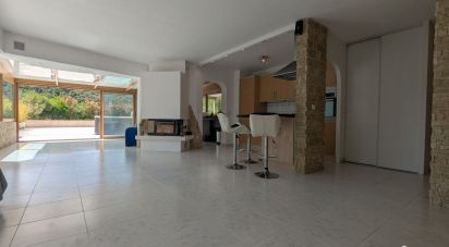 Apartment 4 rooms of 120 m² in Mandelieu-la-Napoule (06210)
