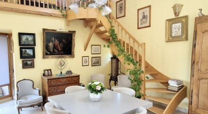 Farm 10 rooms of 250 m² in Bousignies (59178)