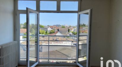 Apartment 4 rooms of 65 m² in Saint-Jean-de-la-Ruelle (45140)