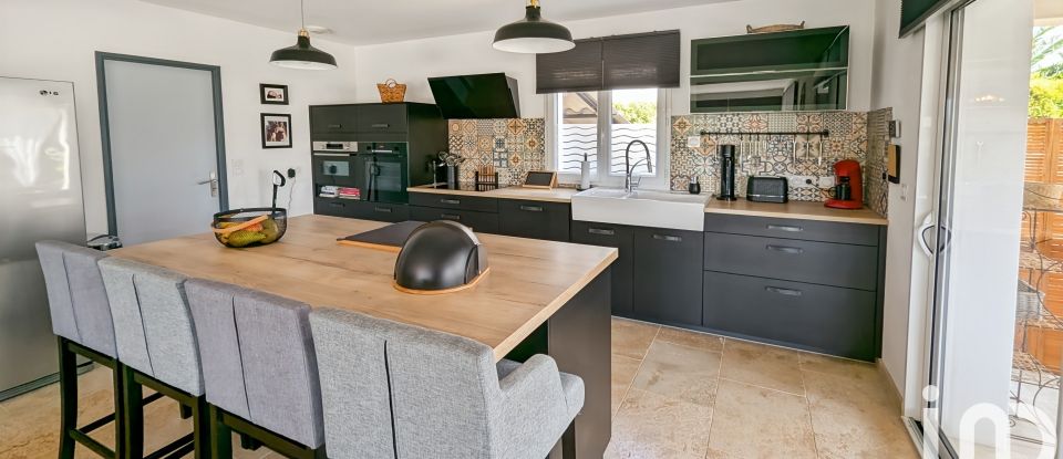 House 5 rooms of 139 m² in Bollène (84500)